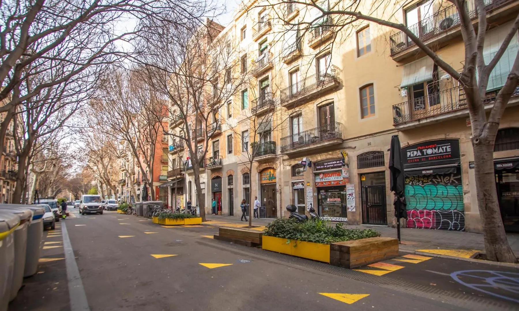 41PAR254 - Luminous apartment in Sant Antoni Barcelone 0*,  Espagne